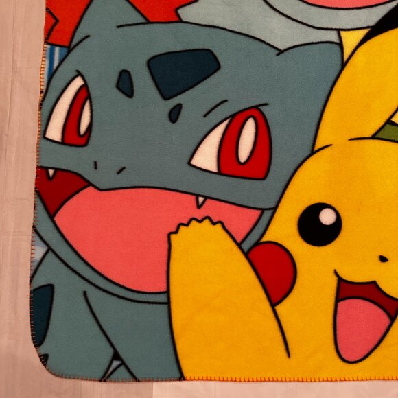 Pokemon Pikachu and Friends 57" x 44" Throw Blanket - Picture 5 of 12